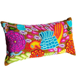 Coussins en laine brodé