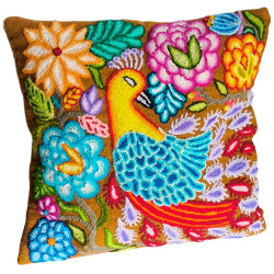 Coussins en laine brodé