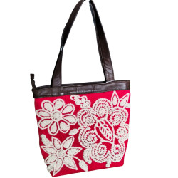 Sac à main en laine brodée