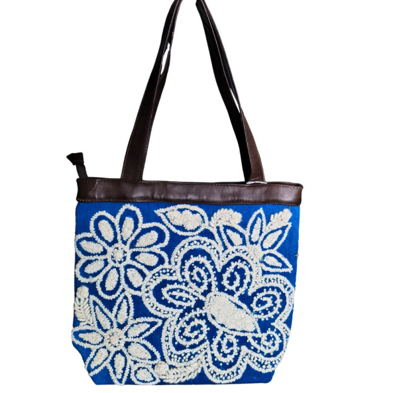 Sac à main en laine brodée