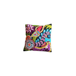 Coussins en laine brodé